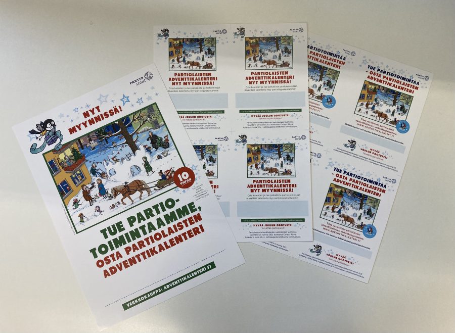 Partiolaisten adventtikalenterin painetut myyntijulisteet ja flyerit